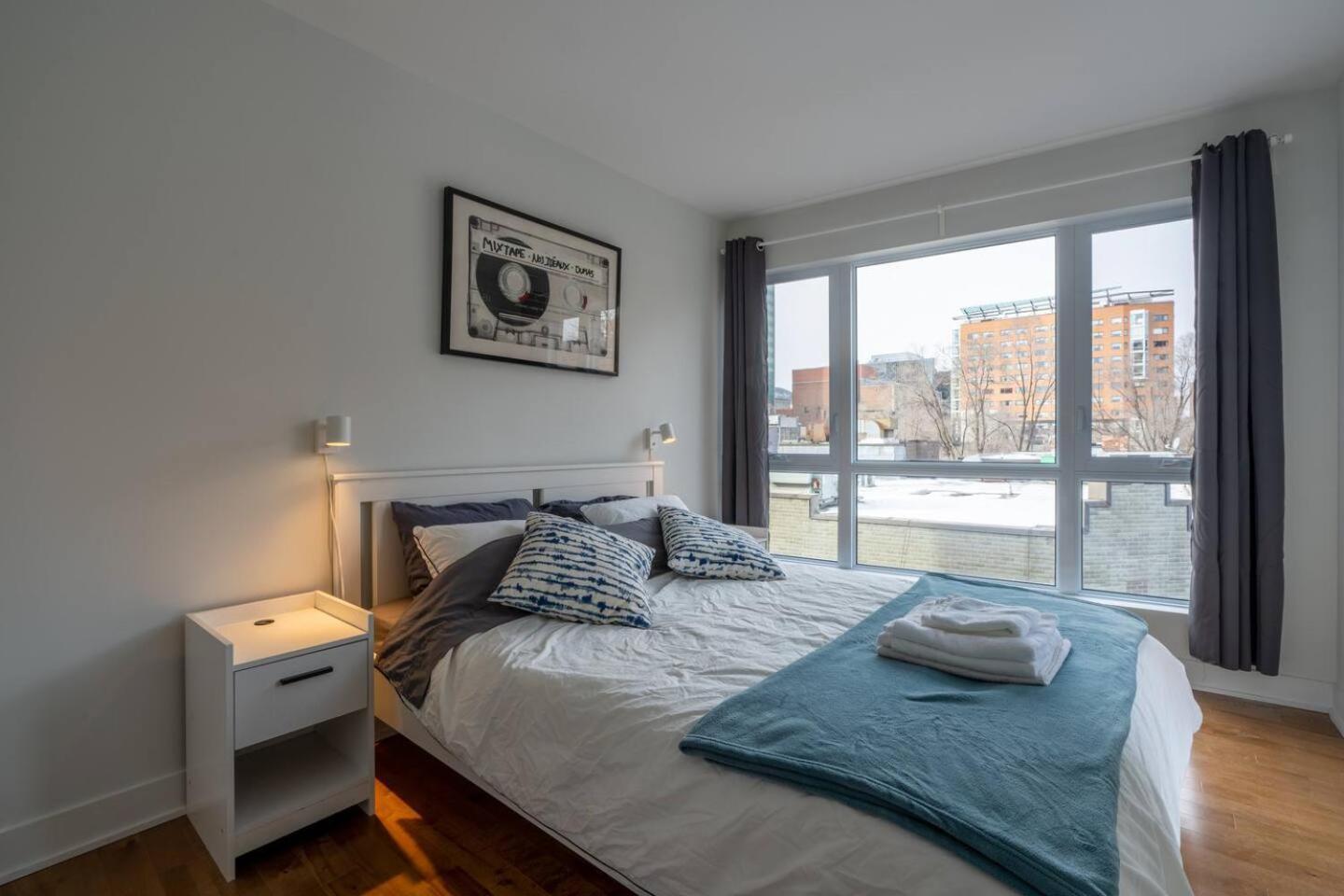 Rozenhaus Montreal Hotel Room photo